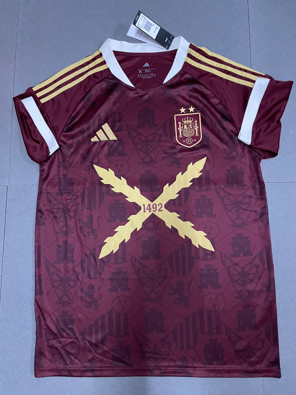 Camiseta de la Reconquista Granate Edición Especial