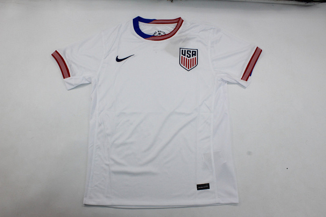 Camiseta Estados Unidos · Local