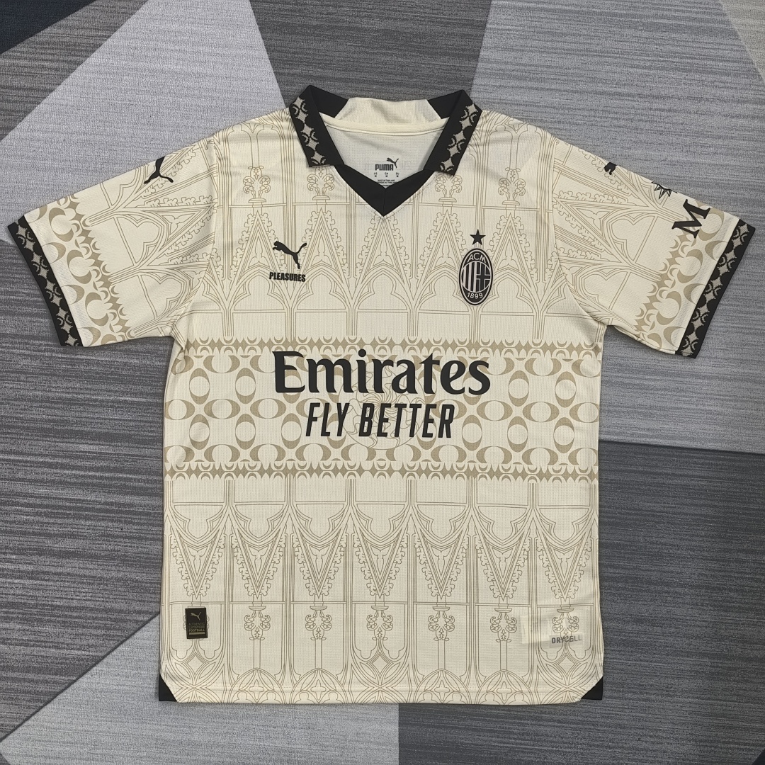 23/34 AC Milan visitante