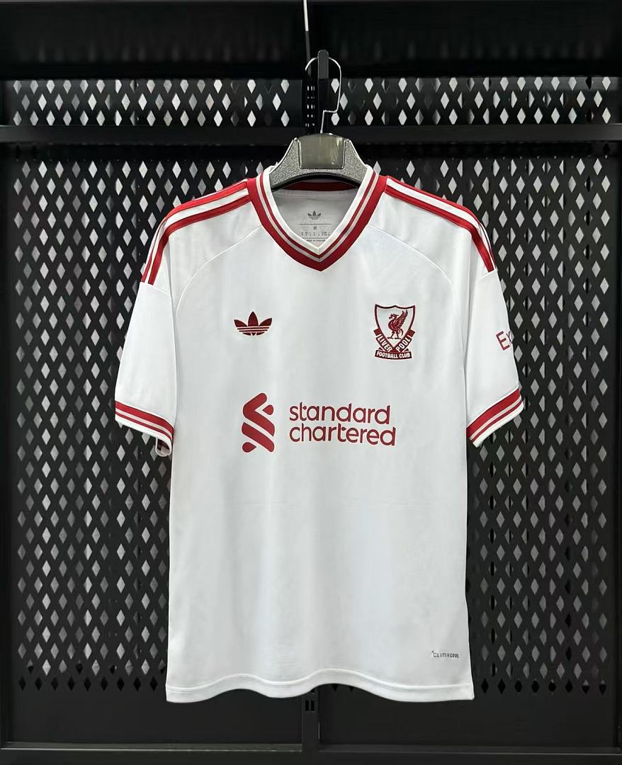 26/27 Liverpool Visitante